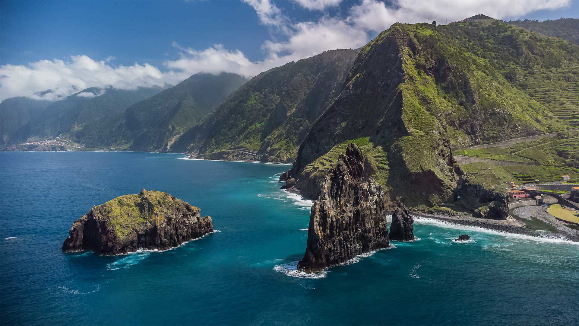 Volcanic pools, mystical forests and breathtaking landscapes